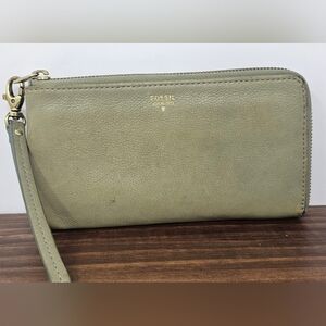 FOSSIL Zip Around Green Leather Clutch Wallet Wrist Strap